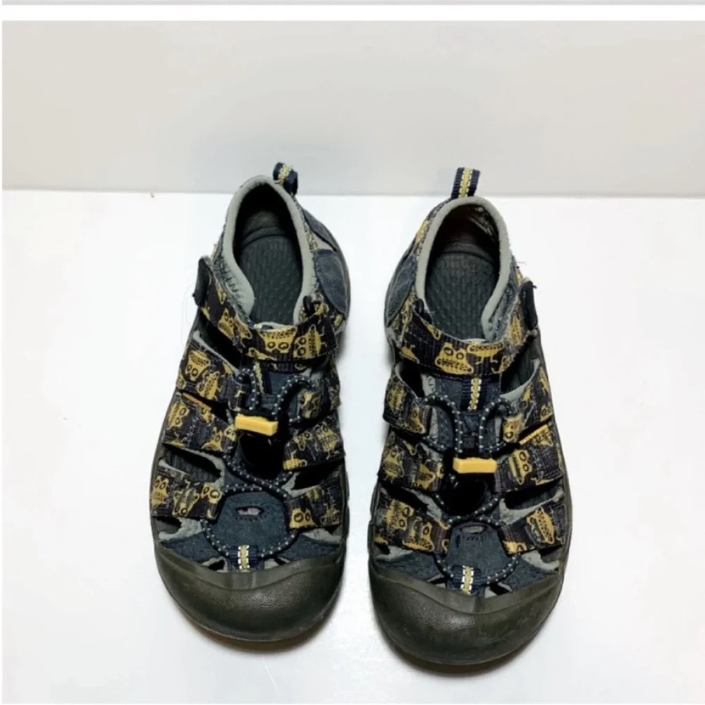 Keen Toddlers Newport H2 Sandals Shoes Size 13 Camo Green Closed Toe Water Shoes